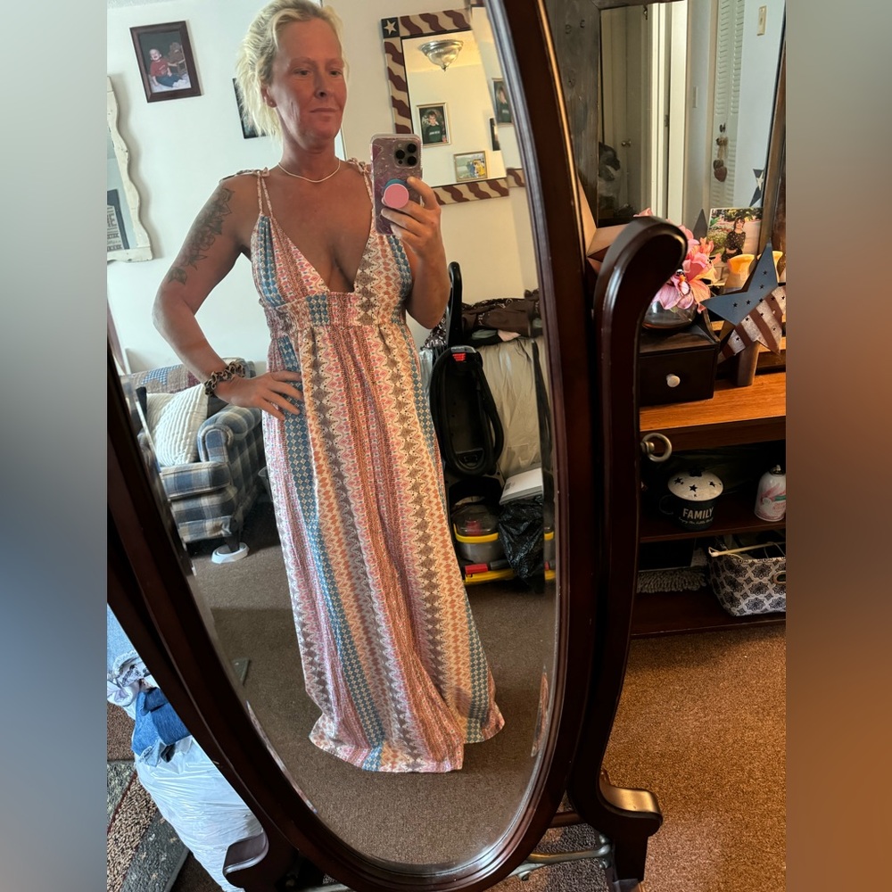 🍍 Lulu's Maxin' Relaxin' Multi Print Maxi Dress - Picture 6 of 7